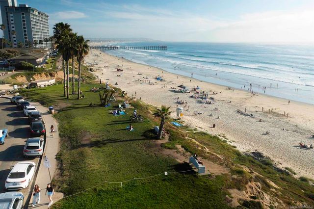 4927 29 Ocean Boulevard, San Diego, CA 92109