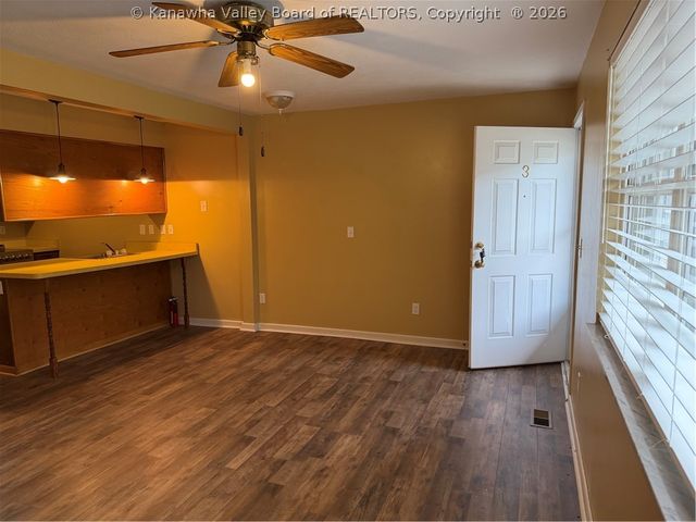 101 Elizabeth Street 3, Charleston, WV 25311