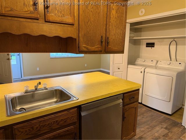 101 Elizabeth Street 3, Charleston, WV 25311