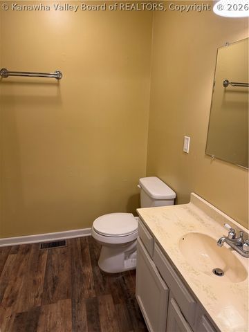 101 Elizabeth Street 3, Charleston, WV 25311