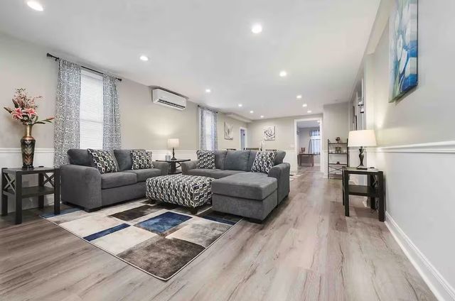 155 Labelle St, Mt Washington, PA 15211