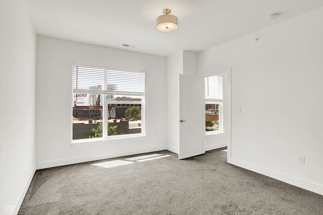 727 N Illinois Street 202, Indianapolis, IN 46204