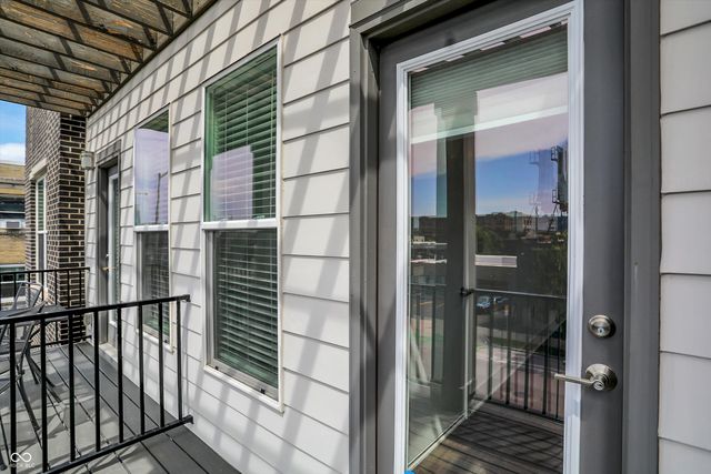 727 N Illinois Street 202, Indianapolis, IN 46204