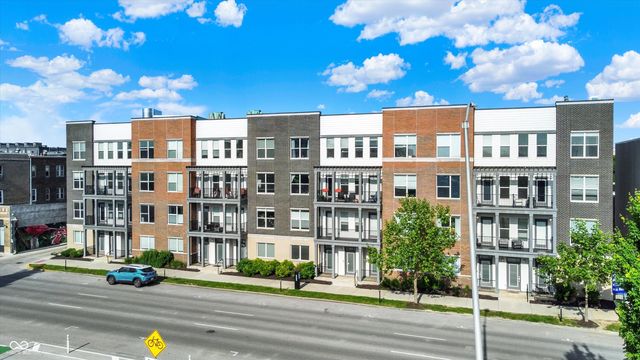 727 N Illinois Street 202, Indianapolis, IN 46204