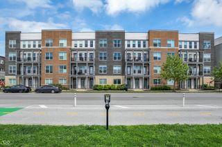 727 N Illinois Street 202, Indianapolis, IN 46204