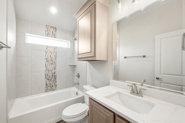 652 Sirius Drive, Waxahachie, TX 75165