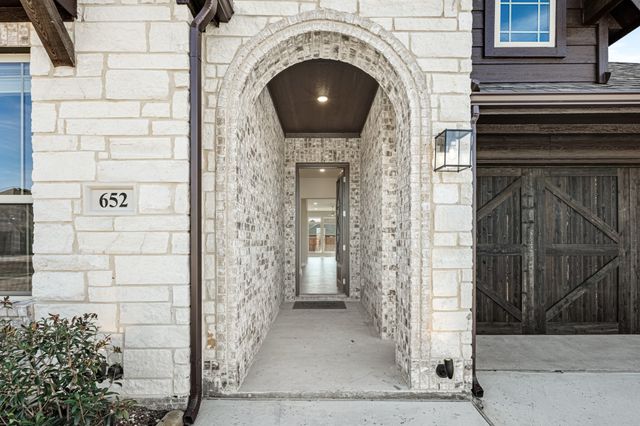 652 Sirius Drive, Waxahachie, TX 75165