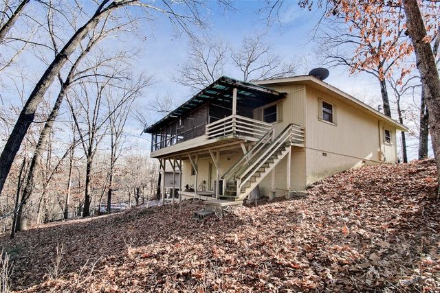 1 Woburn Lane, Bella Vista, AR 72715