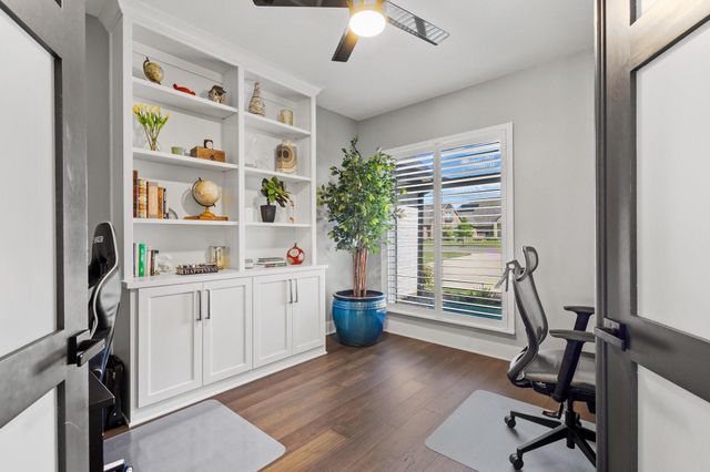 2214 Norwood Street, Sherman, TX 75092