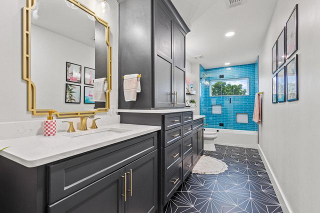 2214 Norwood Street, Sherman, TX 75092