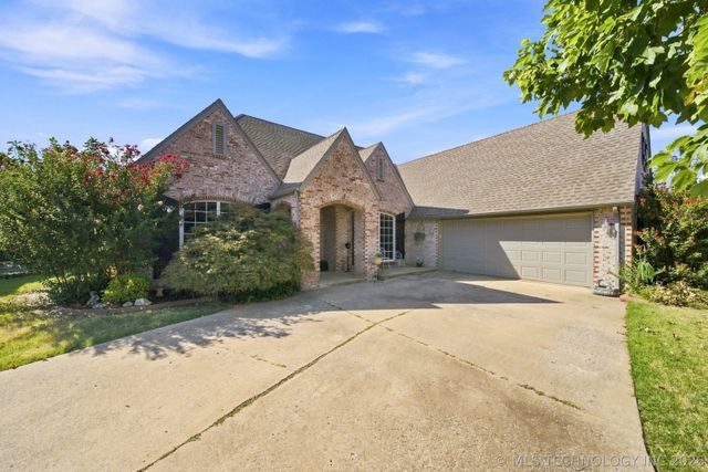 3104 N Oak Avenue, Broken Arrow, OK 74012