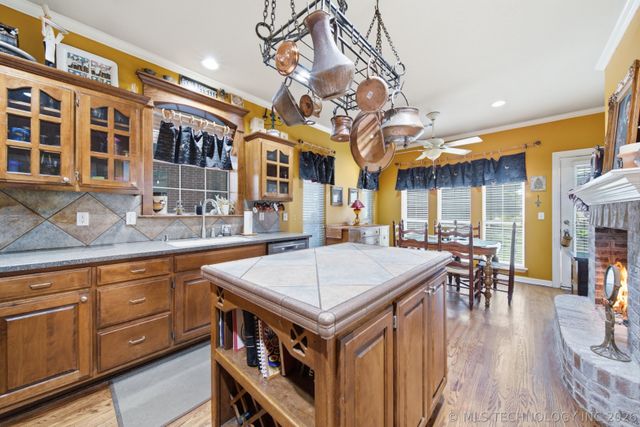 3104 N Oak Avenue, Broken Arrow, OK 74012