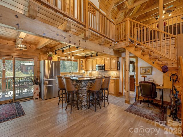 622 Oleta Road, Hendersonville, NC 28792