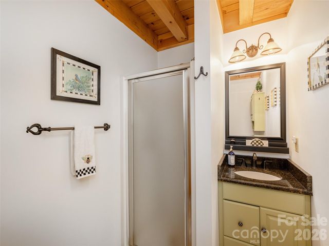 622 Oleta Road, Hendersonville, NC 28792