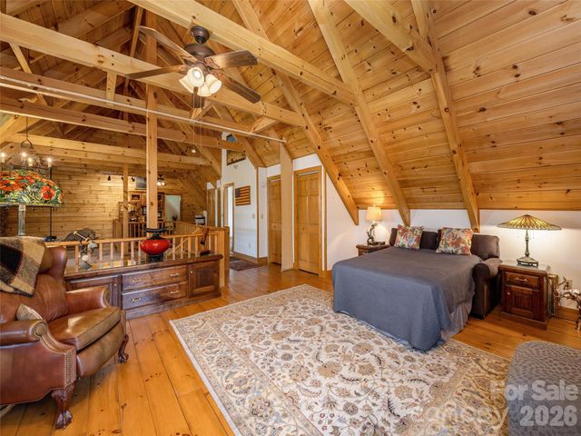 622 Oleta Road, Hendersonville, NC 28792