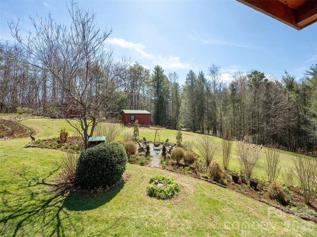 622 Oleta Road, Hendersonville, NC 28792