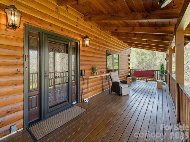 622 Oleta Road, Hendersonville, NC 28792