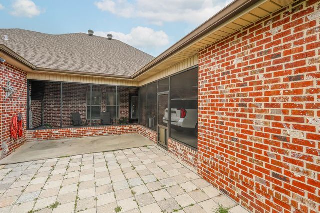 242 Jaden Lane, Houma, LA 70360