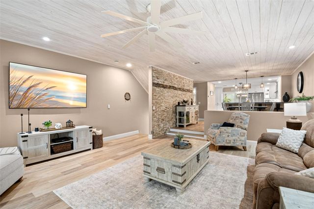 529 SANDY HOOK ROAD, Treasure Island, FL 33706