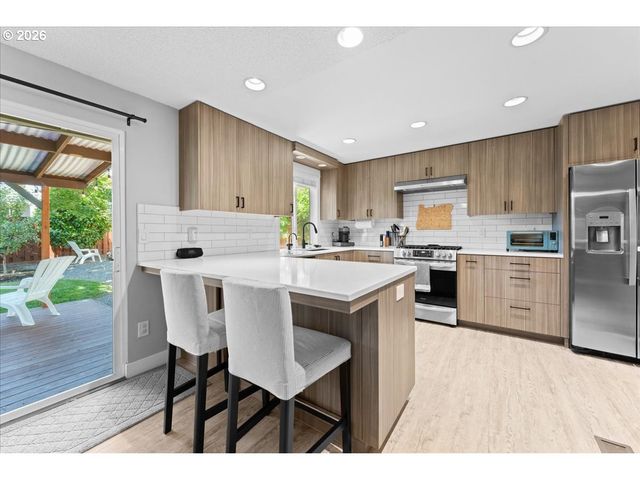 6075 Sw 171ST Ave, Beaverton, OR 97007