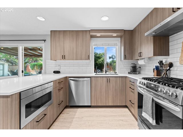 6075 Sw 171ST Ave, Beaverton, OR 97007