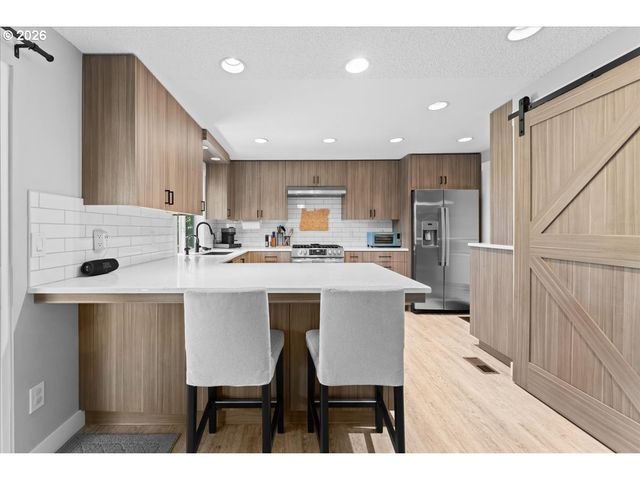 6075 Sw 171ST Ave, Beaverton, OR 97007