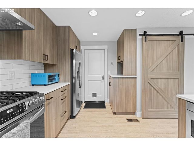 6075 Sw 171ST Ave, Beaverton, OR 97007