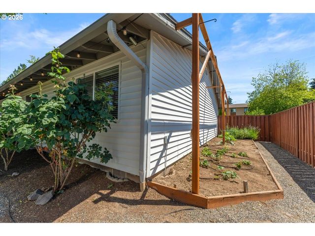 6075 Sw 171ST Ave, Beaverton, OR 97007