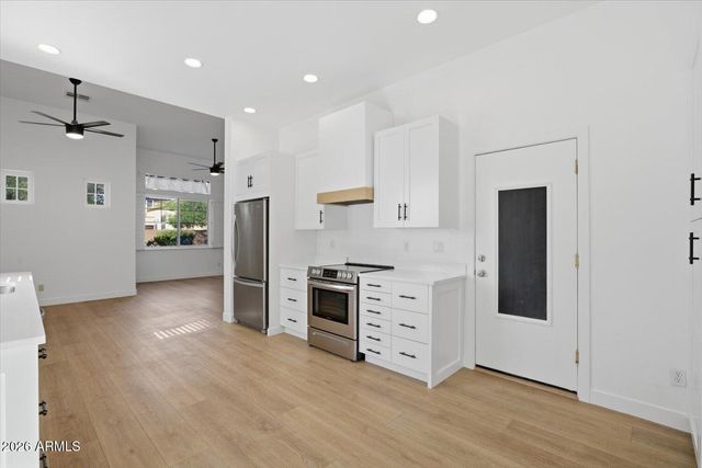 2224 S HARPER Avenue, Mesa, AZ 85209