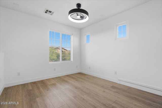 2224 S HARPER Avenue, Mesa, AZ 85209