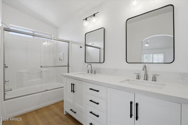 2224 S HARPER Avenue, Mesa, AZ 85209