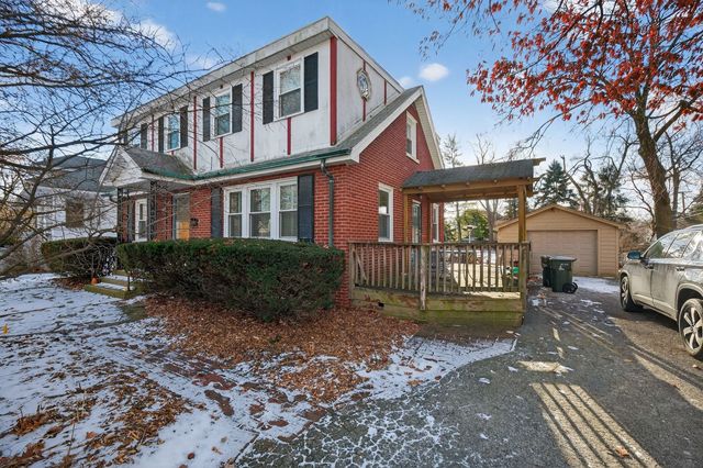 303 Lionel Road, Riverside, IL 60546