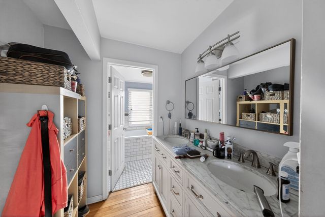 303 Lionel Road, Riverside, IL 60546