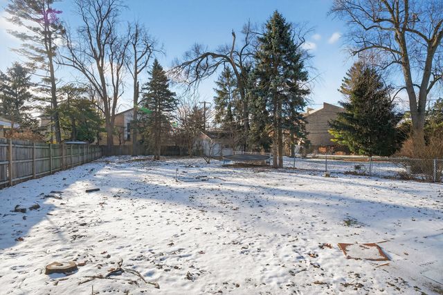 303 Lionel Road, Riverside, IL 60546