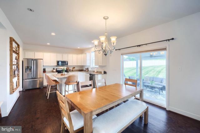 925 RIPPLE DR, Hanover, PA 17331