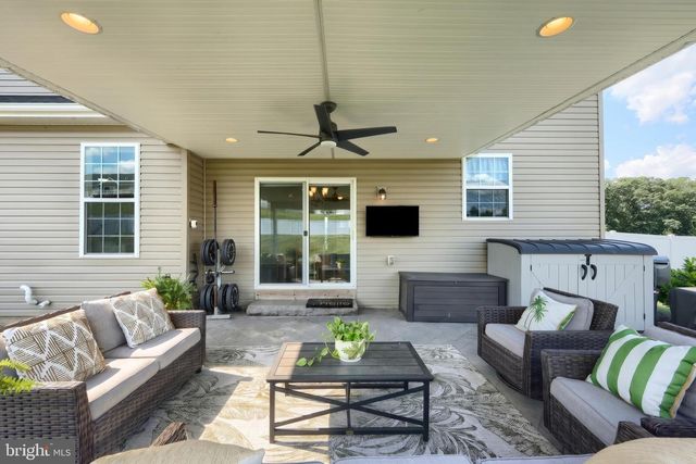 925 RIPPLE DR, Hanover, PA 17331