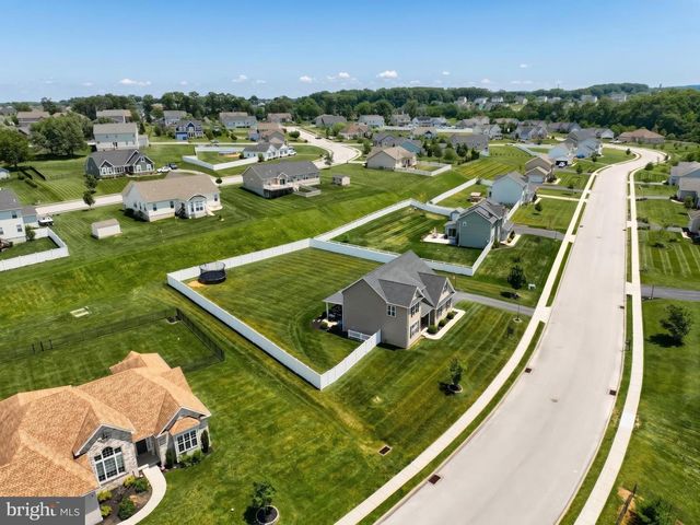 925 RIPPLE DR, Hanover, PA 17331