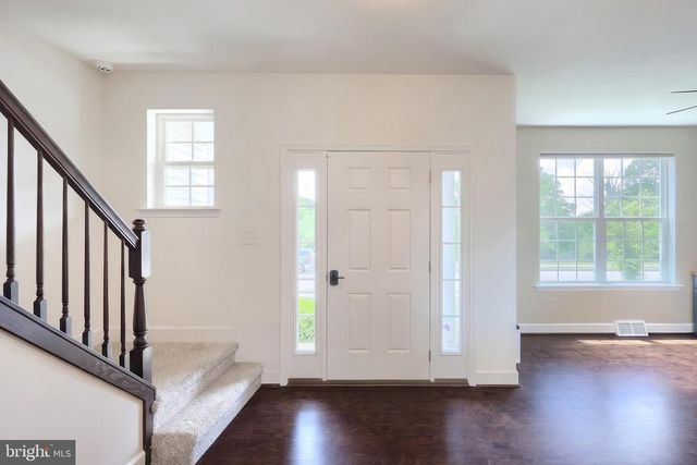 925 RIPPLE DR, Hanover, PA 17331
