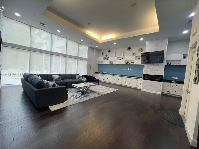 18800 NE 29th Avenue 418, Aventura, FL 33180