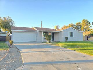 1215 W Avenue H14, Lancaster, CA 93534