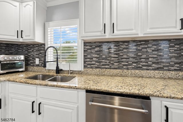 35 Clinton St, Bloomfield Twp., NJ 07003