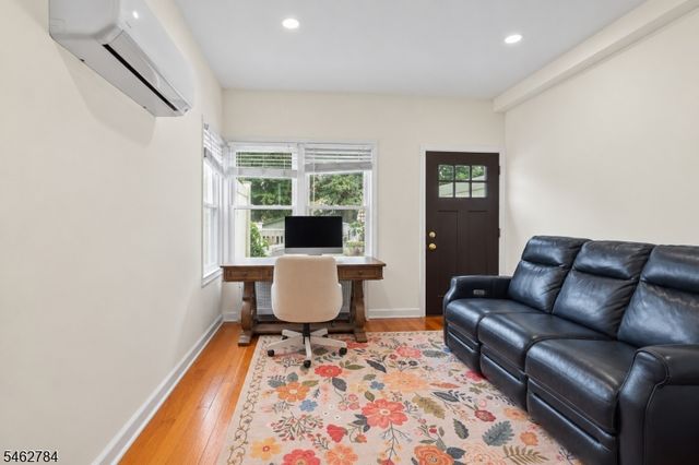 35 Clinton St, Bloomfield Twp., NJ 07003