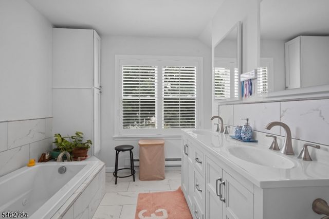 35 Clinton St, Bloomfield Twp., NJ 07003