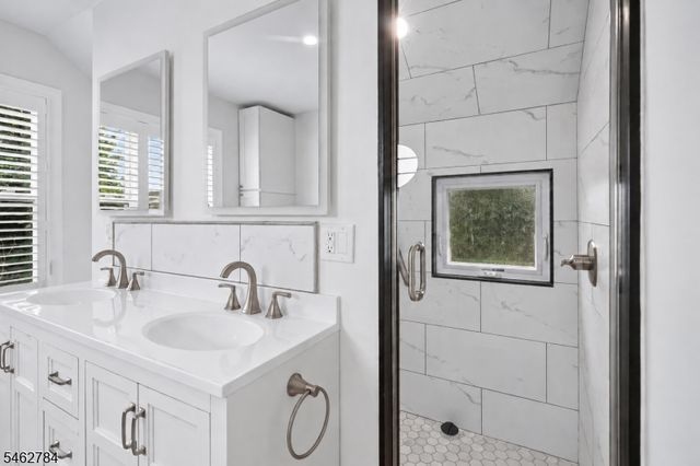35 Clinton St, Bloomfield Twp., NJ 07003