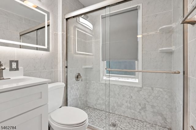 35 Clinton St, Bloomfield Twp., NJ 07003
