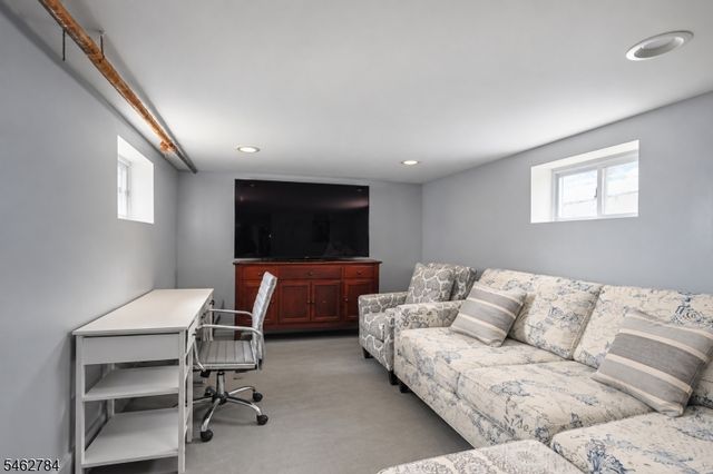 35 Clinton St, Bloomfield Twp., NJ 07003