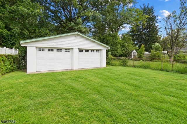 35 Clinton St, Bloomfield Twp., NJ 07003