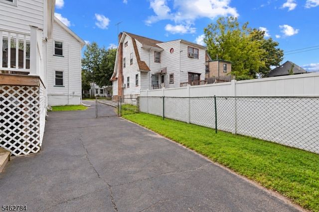 35 Clinton St, Bloomfield Twp., NJ 07003