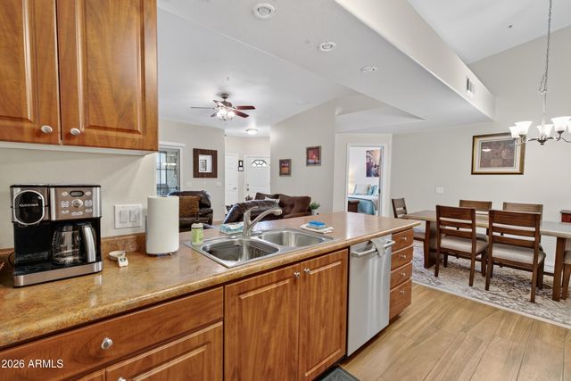 10136 E SOUTHERN Avenue 2061, Mesa, AZ 85209