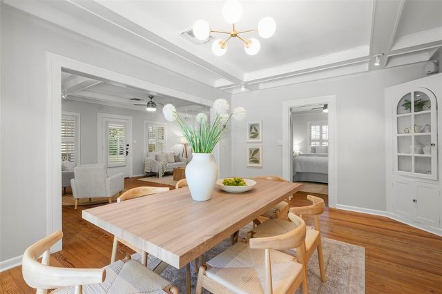 230 27TH STREET N, St Petersburg, FL 33713